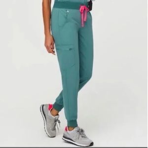 FIGS Zamora Jogger Scrub Pants- Hydrogreen